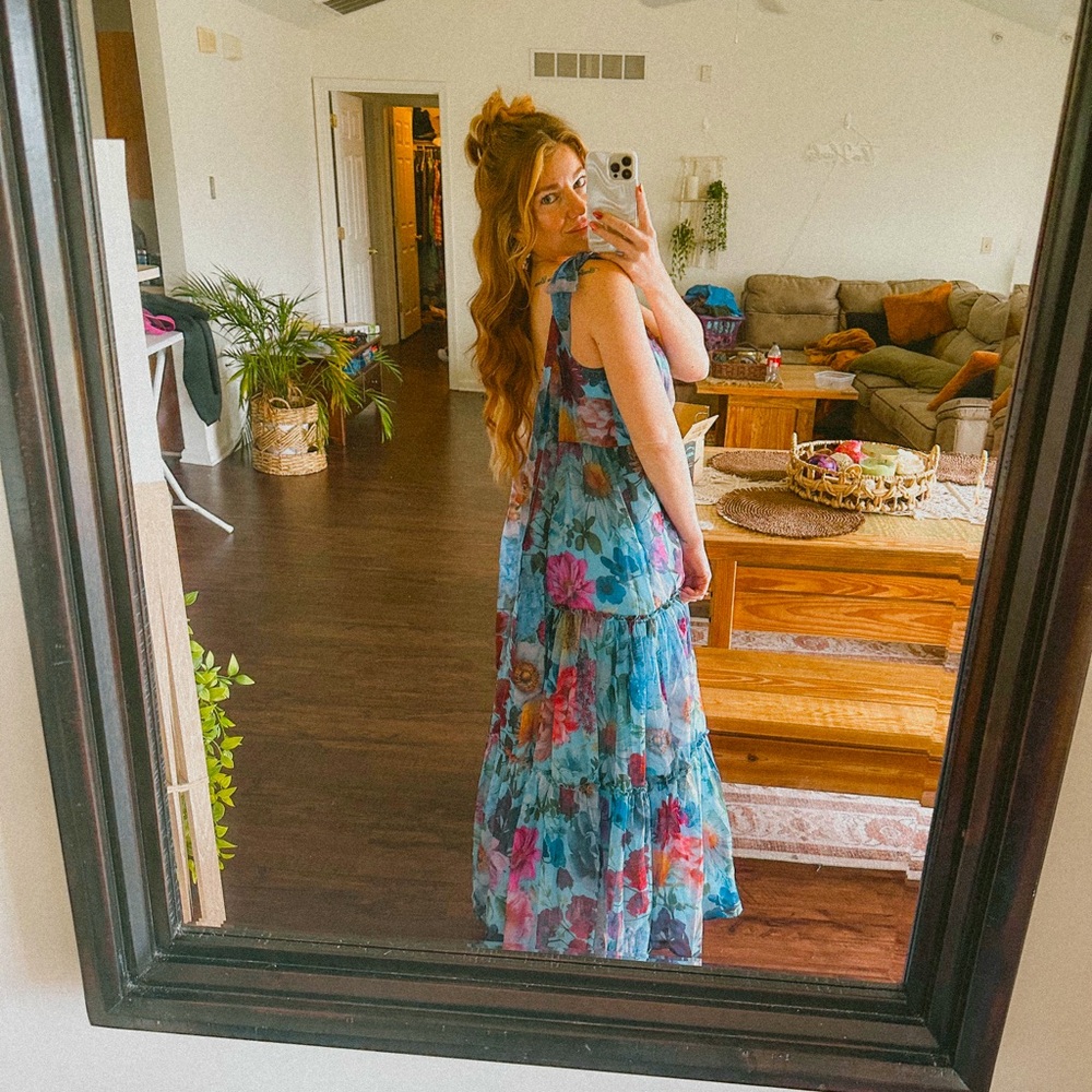 Beautiful floral watercolor shoulder tie dress!